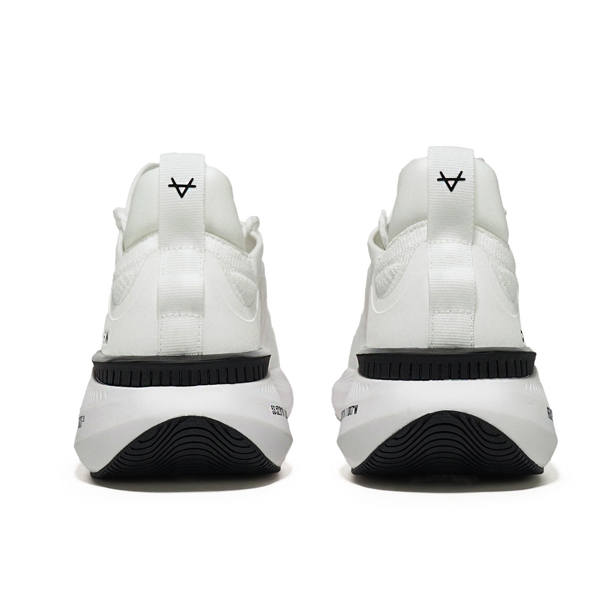 Oxen React 2.0 white trainer, heel and TPU support cage detail